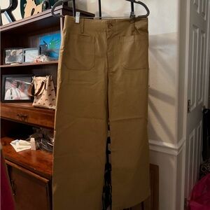 Women's Tan Cropped Pants